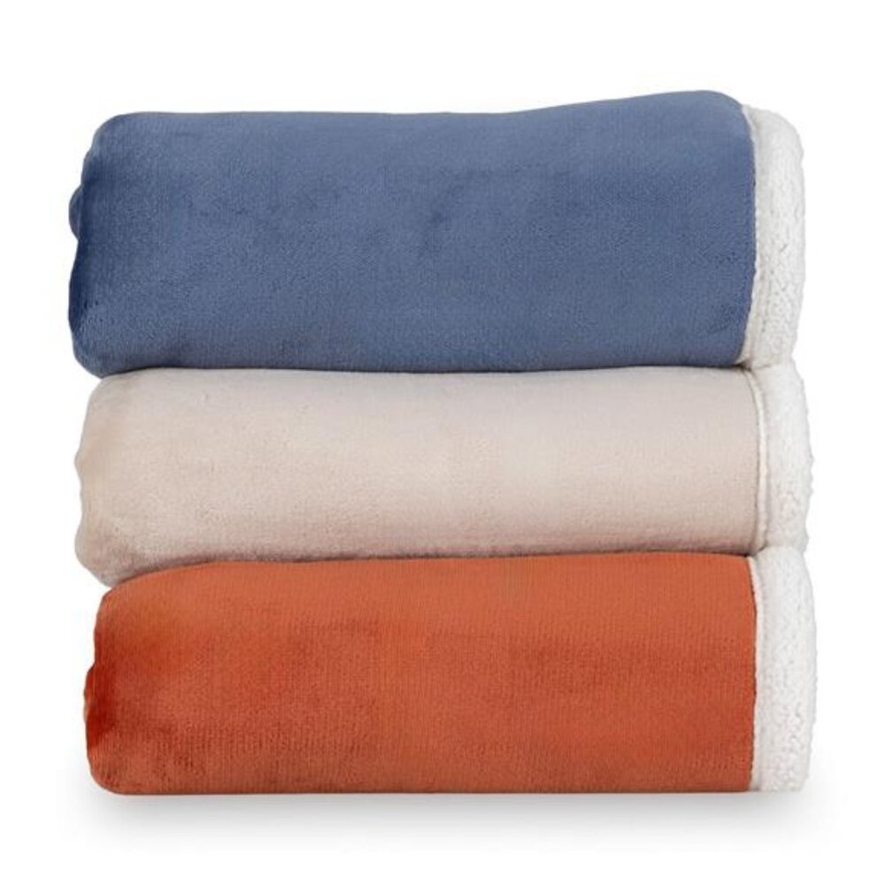 Reversible Printed Velvet Plush and Hampshire Faux Shearling Soft Bedding - Picture 6 of 6